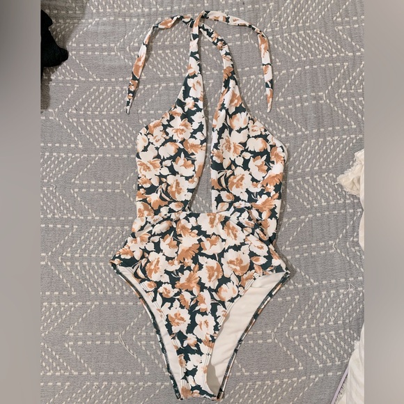 Abercrombie & Fitch One-Piece High Leg Cheeky Halter Cross Top Swimsuit Medium - Picture 5 of 9